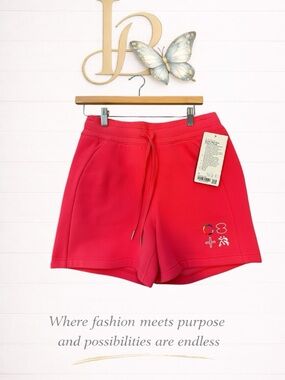 Lululemon  NWT Scuba High-Rise Pride “sold out”5” size 8